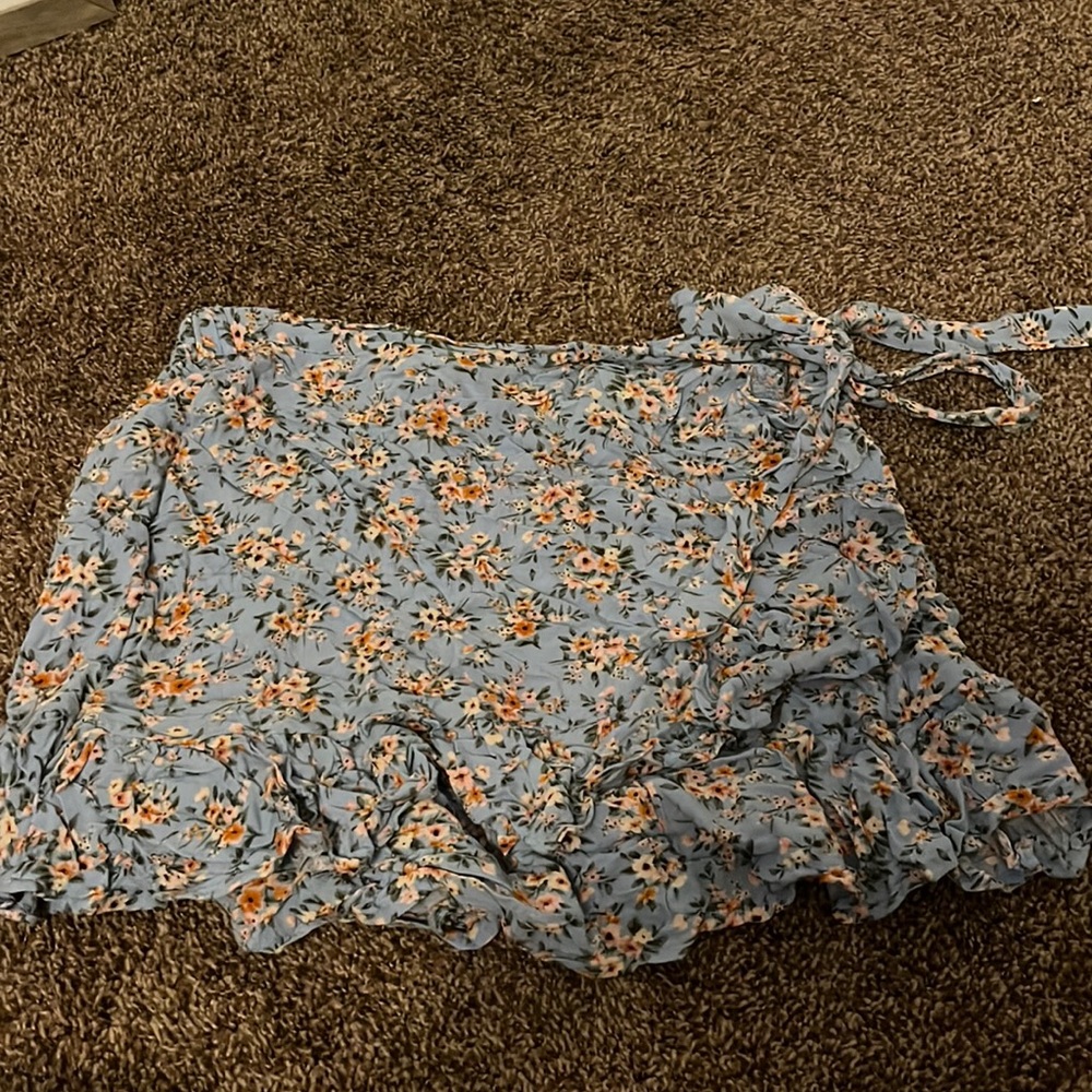 American eagle wrapped skirt